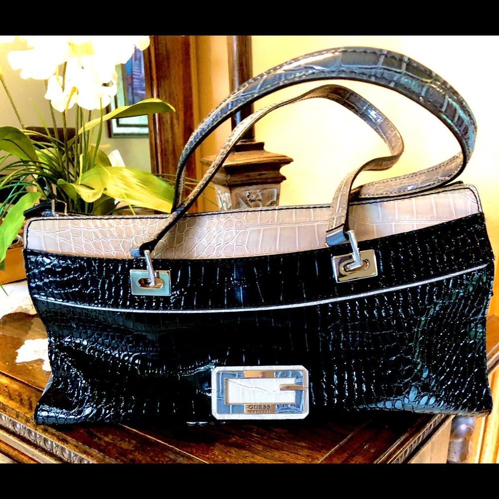 “Guess” Black Patent Leather Beautiful Purse